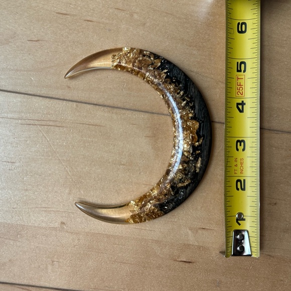 Wood and Gold Leaf Resin Hair Horn - Picture 1 of 2